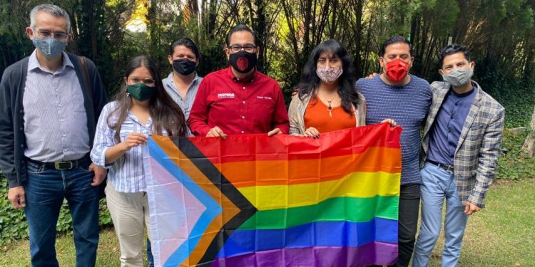 Tienen que ser atendidos con respeto e inclusión las poblaciones LGBT+, trabajadorxs sexuales y personas que viven con VIH: Víctor Manuel Serrato