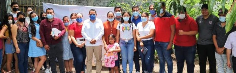 Ángel Custodio acuerda con apatzinguenses ir juntos por un proyecto social