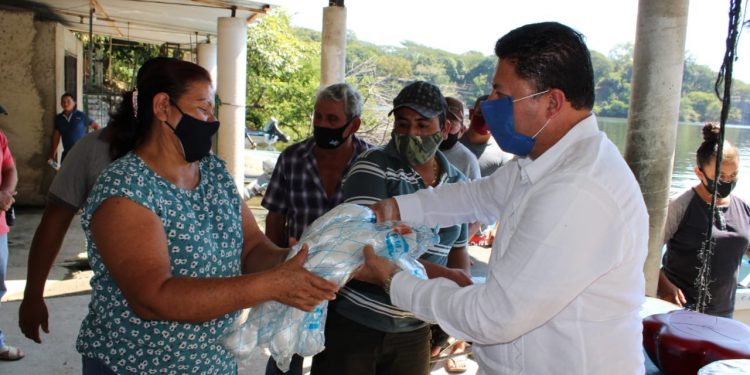 Refrenda apoyo a sector pesquero de LC Feliciano Flores