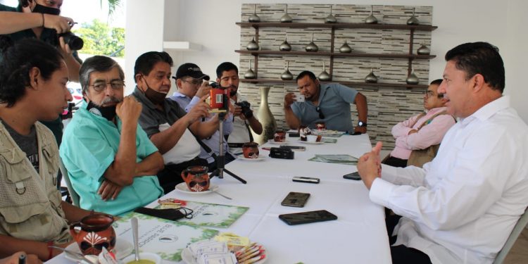 Proyecta Feliciano Flores aumentos a presupuesto de Conagua