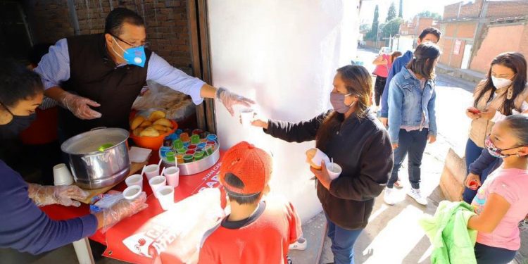 Ha entregado Juan Carlos Barragán más de 200 mil comidas gratuitas por COVID-19