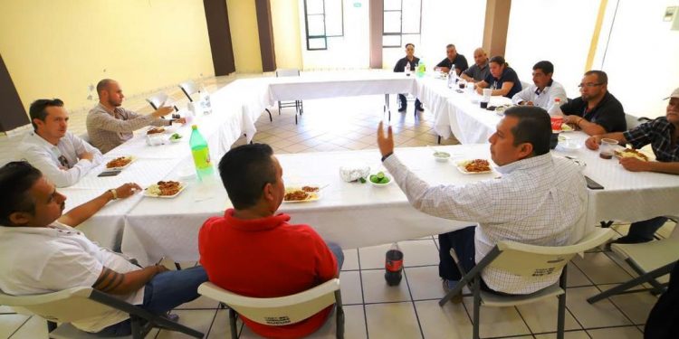 Propone Juan Carlos Barragán ofrecer estabilidad jurídica a recolectores de basura de la ciudad