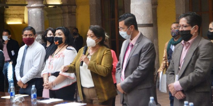 Líderes sociales destapan a María Chávez para postularse a la gubernatura de Michoacán por Morena