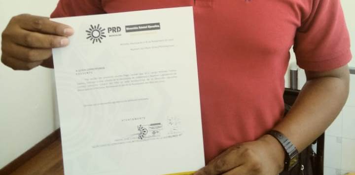 Desbandada de perredistas en Chilchota, renuncian integrantes del comité municipal del partido