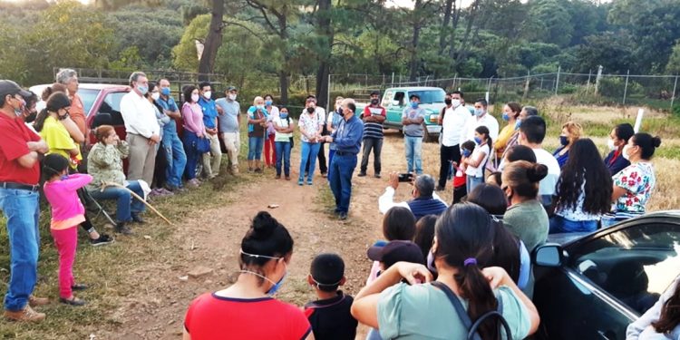 Más colonias se suman al proyecto de Rafa Ortiz, demandan todos los servicios públicos básicos