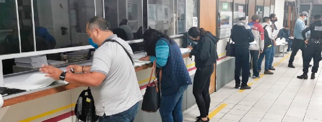 Dispersa SEE primera parte del aguinaldo a trabajadores estatales y federales