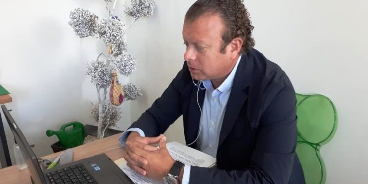 Se alían PROAM y UVAQ por la educación y el medio ambiente