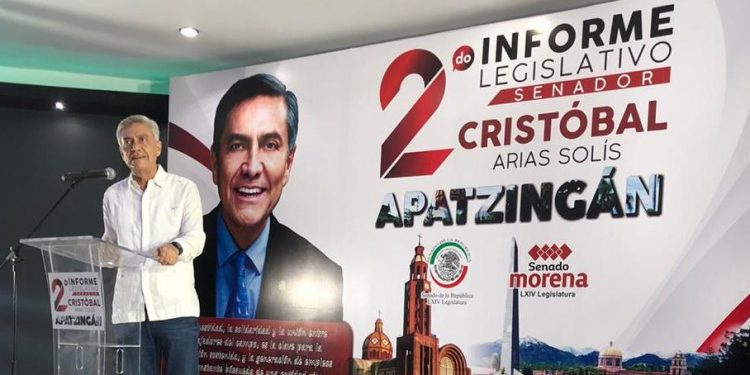 CAS rinde su 2do. informe legislativo en Apatzingán