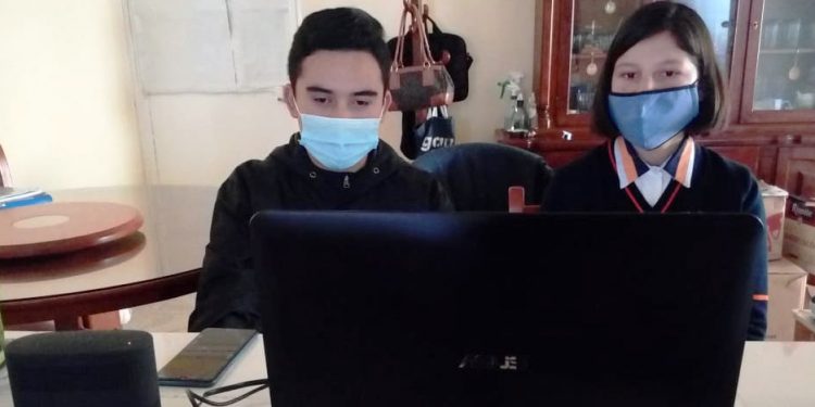 Concientizan a jóvenes del CECyTEM sobre temas ecológicos