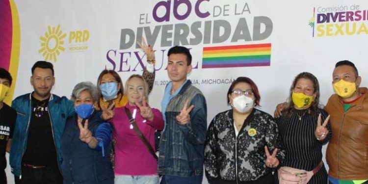 Los espacios y candidaturas del PRD Michoacán son también para la diversidad sexual: Víctor Manríquez