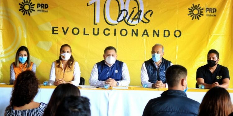 quí permanecen quienes tienen gratitud con el PRD: Víctor Manríquez