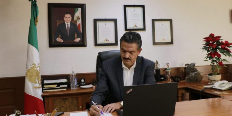 Clausura Ricardo Luna García trabajos por el aniversario de la Facultad de Agrobiología