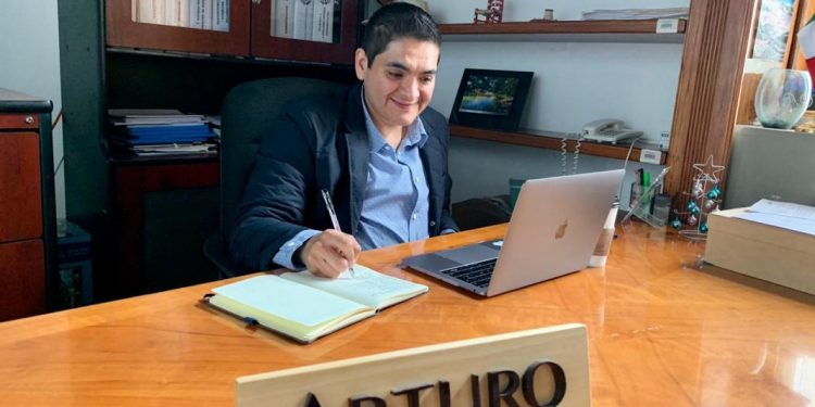 DESDE EL CONGRESO, SEREMOS ALIADOS PARA LOGRAR UNA NUEVA REALIDAD PARA LA UMSNH: ARTURO HERNÁNDEZ