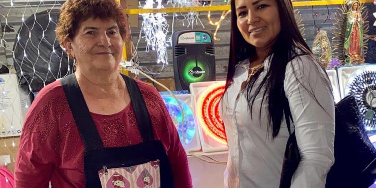 En estas fiestas decembrinas, apoyar al comercio local llama Isabel Torres Sánchez
