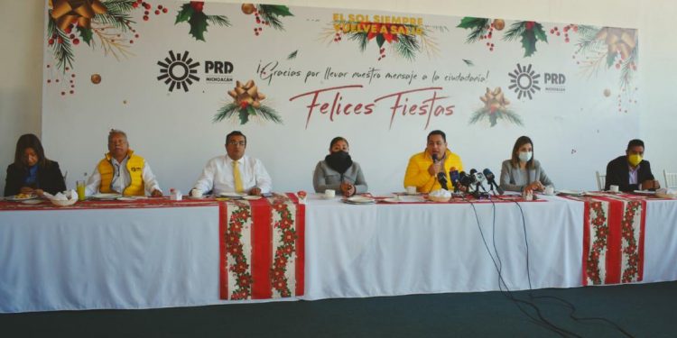 Invita el PRD Michoacán a Carlos Herrera para que se registre como su precandidato