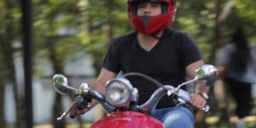 Placas para motocicleta, listas para su entrega en oficinas de Rentas