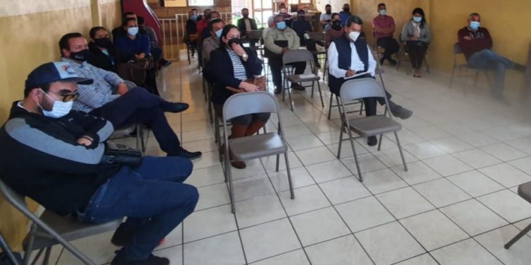 Diseñan en el CECyTEM estrategia contra deserción escolar