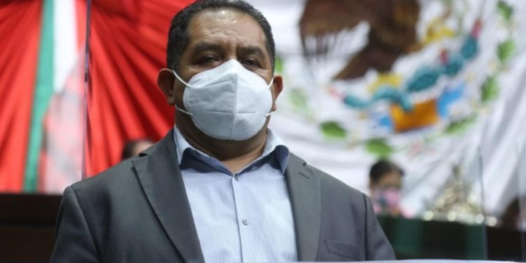 Demanda Lupillo Aguilera que Federación transparente adquisición y aplicación de vacunas contra COVID-19