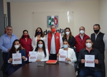 Entrega PRI pre-registro a candidatas y candidatos a diputaciones federales