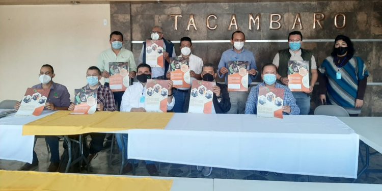 Inicia CECyTEM entrega de fichas para nuevo ingreso en sus 93 planteles