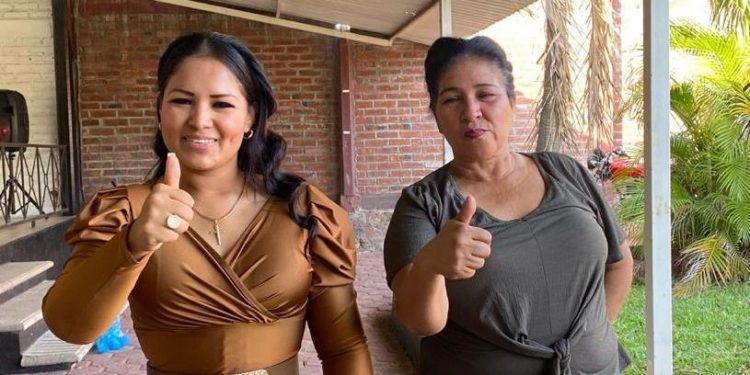 Ciudadanos sin partido se suman a Isabel Torres Sánchez para dar impulso a la 4T en Apatzingán