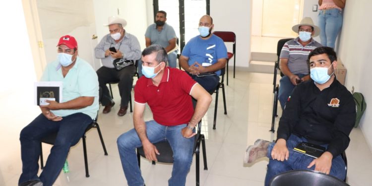 Gobierno municipal impulsa campaña contra la rabia paralítica en animales