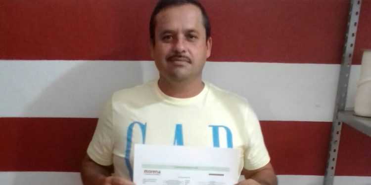 Morenistas de Parácuaro festejan registro de Josafat Bautista González como precandidato a la alcaldía de Parácuaro