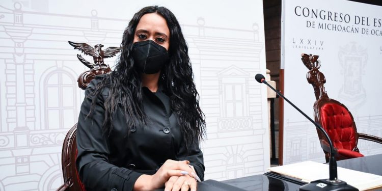 Titular de la SEE comparecerá ante la Comisión de Educación: Tere Mora.