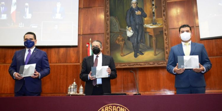 Atestigua Gobernador Informe de actividades del Poder Judicial