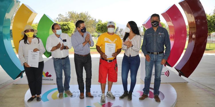 Brinda Gobierno del Estado certeza jurídica a patrimonio de familias de Zamora y Jacona