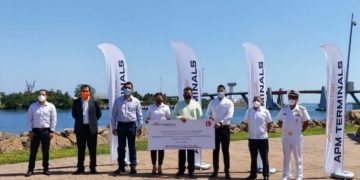 Con logro deportivo estudiantes del CECyTEM de Guacamayas obtienen equipos de cómputo