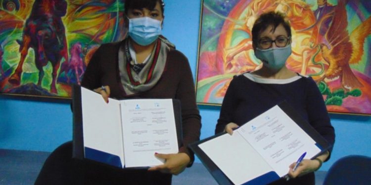 Firman convenio IMCED y ayuntamiento de Nahuatzen