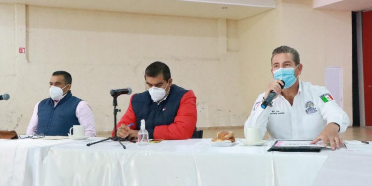 Prosigue operativo de prevención contra COVID-19 en el centro de Zitácuaro