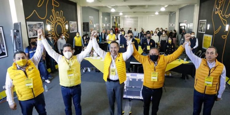 PRD Michoacán toma protesta a Carlos Herrera Tello como su candidato a la gubernatura