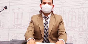 Logra Octavio Ocampo prohibir castigo corporal a niños y niñas