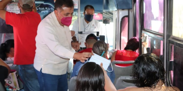JLC supervisa cumplimiento de medidas anti Covid-19 en el transporte público
