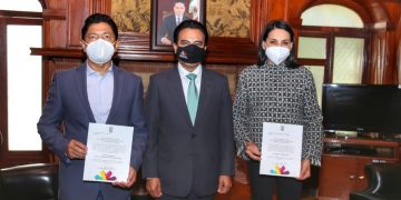 Entrega Armando Hurtado nombramientos a nuevos titulares de Cofom y Semigrante