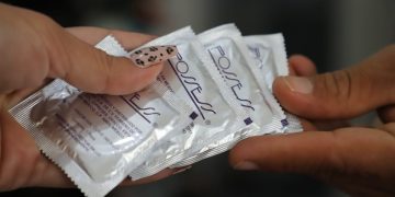 Promueve SSM uso de condón entre los jóvenes michoacanos