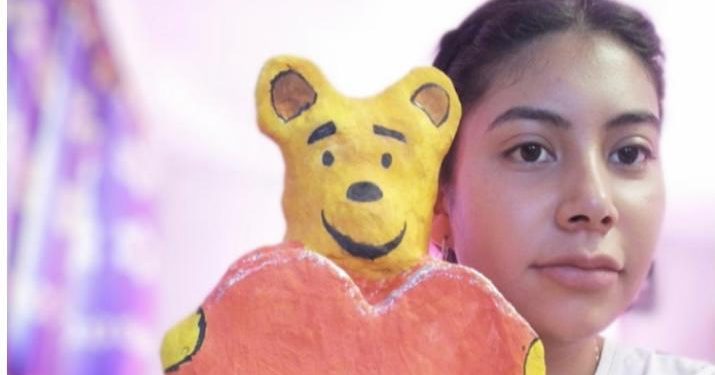 Alumnos del CEMSaD de Santiago Undameo envían mensaje alusivo al 14 de febrero