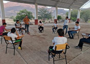 Motivan a estudiantes del CEMSaD 41 de Santa Cruz de Morelos con temas de desarrollo humano