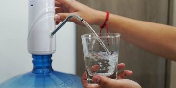 Llama SSM a la población a mantenerse hidratada