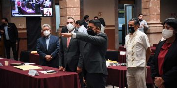 Aprueban licencias a nueve diputados y a la contralora interna del Poder Legislativo.