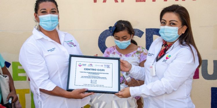 María del Rosario Cruz García, inauguró en la tenencia de Tafetán la Unidad Básica de Rehabilitación (UBR)