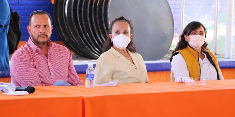 Llama Julieta Gallardo a trabajar en unidad y en equipo por Michoacán