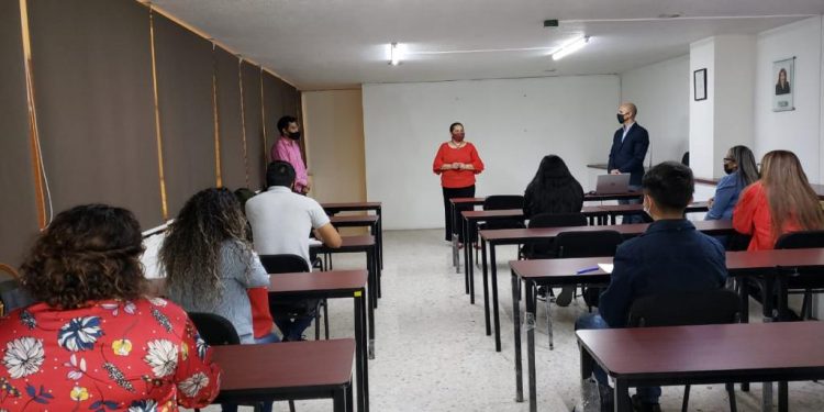 ASM coadyuva en la formación de futuros contadores de Michoacán