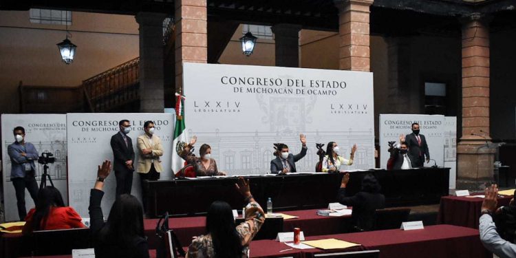 Migrantes ejercerán sus derechos en condiciones de igualdad, libres de discriminación y violencia: diputados