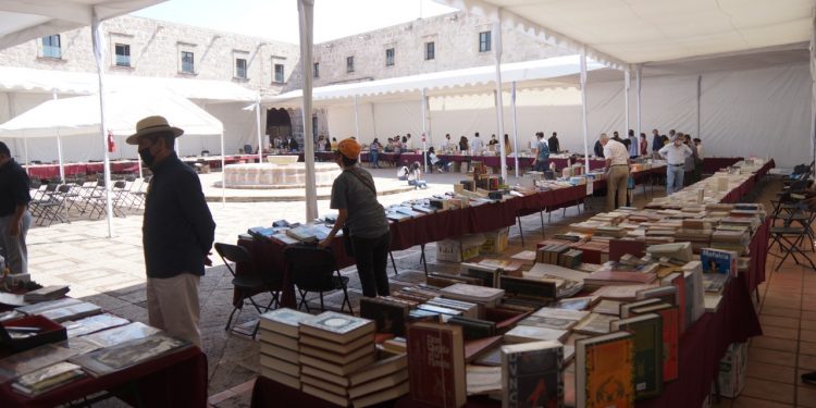 Se amplía la Feria Nacional del Libro, en la Casa de la Cultura
