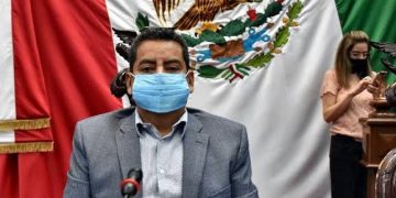 Gasolina repercute en incremento de la canasta básica: Ángel Custodio