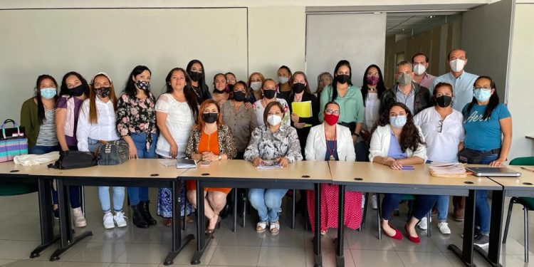 Atiende Sedesoh a representantes de estancias infantiles en Uruapan