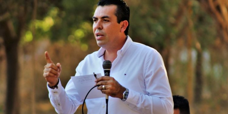 Destaca Juan Luis García trabajo en equipo en pro del campo de Huetamo